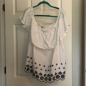white with black flower top